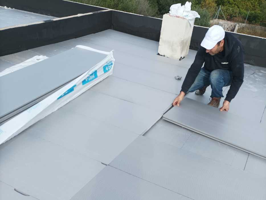 instalacion-de-paneles-de-aislamiento-en-techos-y-tejados-castellon-villa-real